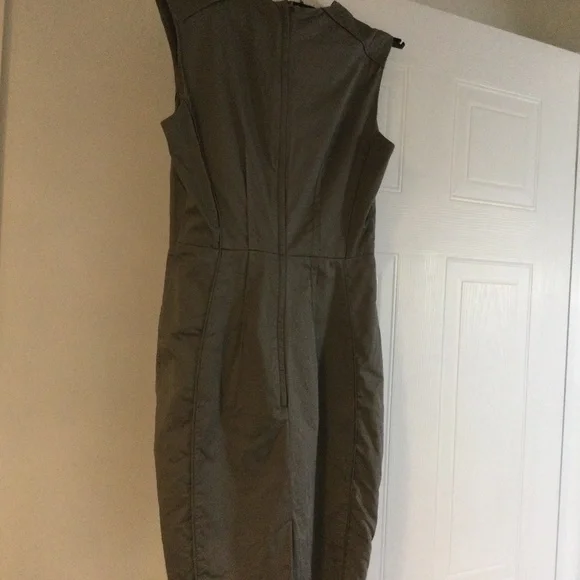 Dress - Picture 4 of 6